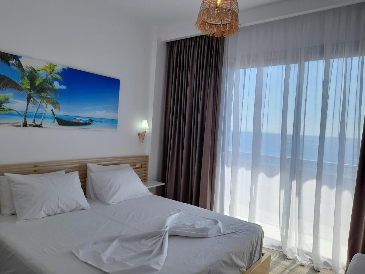 Anxhelos Hotel ヒマラ エクステリア 写真